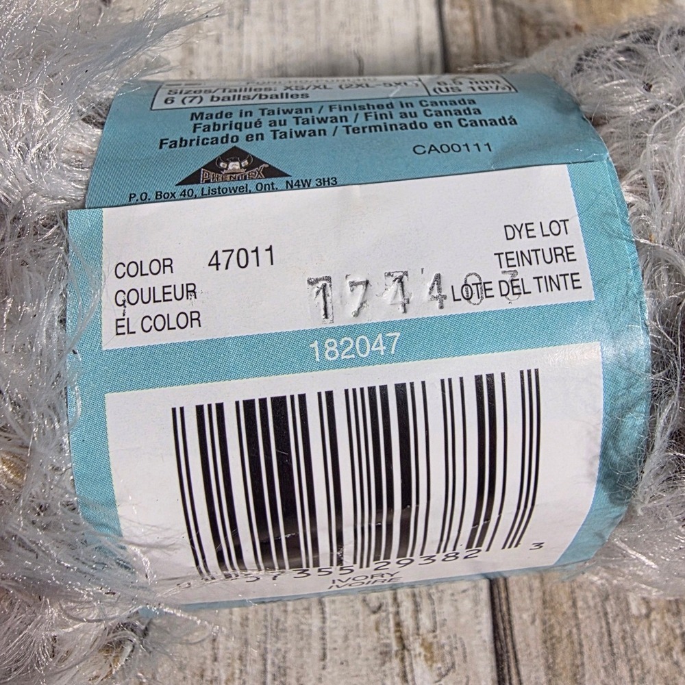 11 Skeins Phentex Fashion Seven Eyelash Yarn Ivory Bulky Weight 64yds Each - Picture 7 of 9